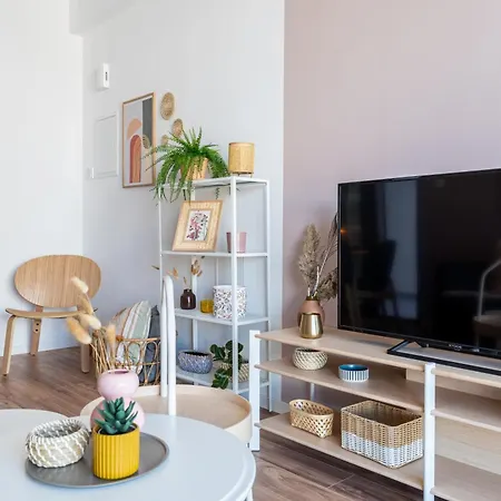 Arion 1-Bedroom Apartment In Larnaca Exterior photo